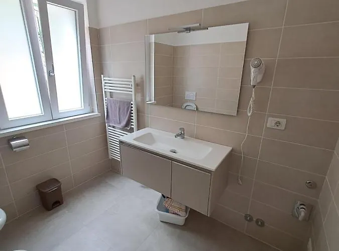 Elisabeth Brenzone sul Garda